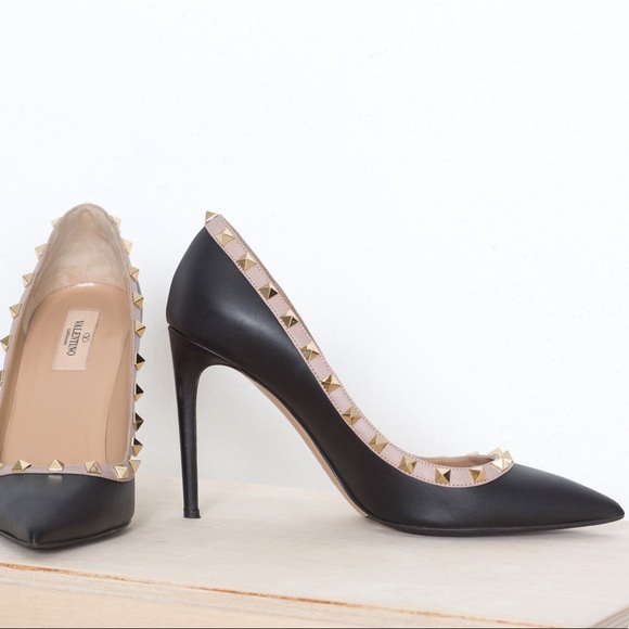 VALENTINO 26S OCKSTUD HEELS IN NUDE PEACH CALFSKIN